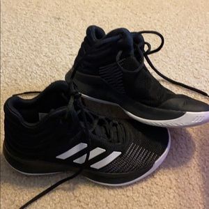 Adidas youth black basketball shoes